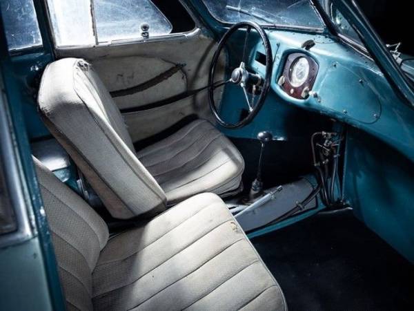 8 раритетных фото самого старого в мире Porsche Интересное