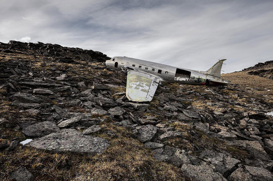Упавшие самолеты: падение со счастливым концом катастрофа,природа,техника,авиакатастрофа,заброшенное,падение,самолет