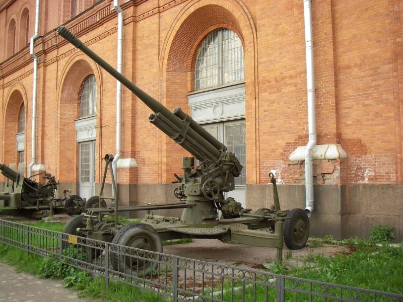 О безвозвратных потерях бронетехники СССР и Германии в 1943 году оружие